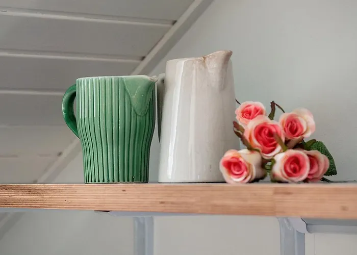 شقة In Historical