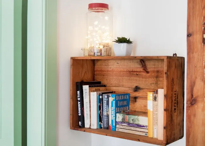 شقة In Historical