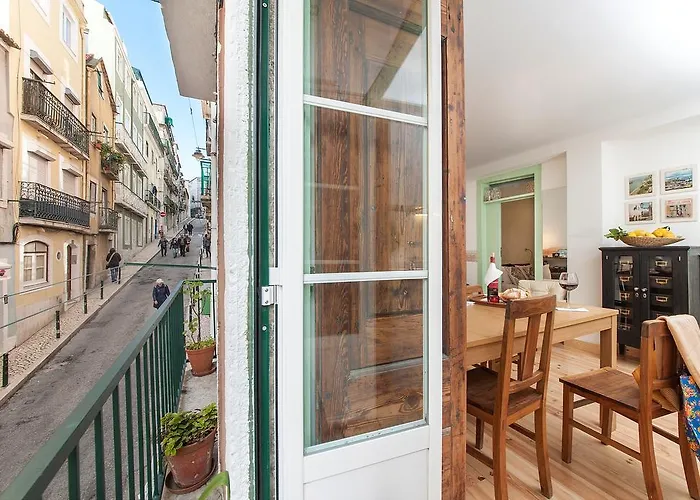 شقة In Historical *